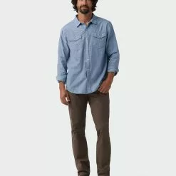 Stio Men's Ashton Chambray Shirt