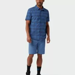 Stio Men's Whiparound Short